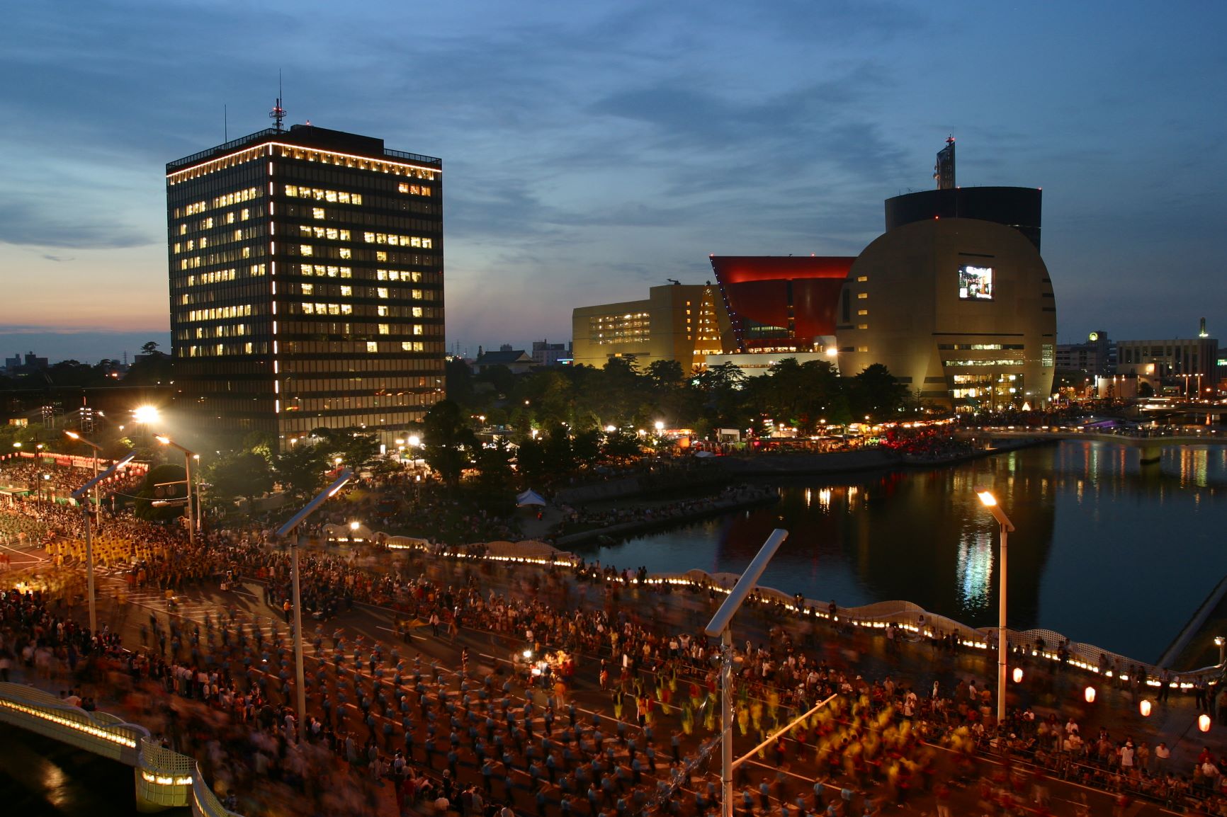 わっしょい百万夏まつり